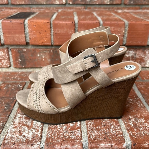 Indigo Rd. Irkash Platform Wedge Sandal Size 9.5 - Picture 3 of 8